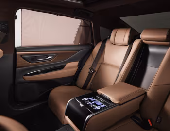 Interior Toyota Crown HEV Sedan [China] '2023–pr.