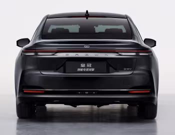 Toyota Crown HEV Sedan [China] '2023–pr.