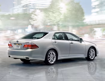 Toyota Crown Hybrid (GWS204) '02.2010–12.2012