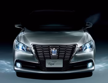 Toyota Crown Hybrid Royal Saloon (S210) '12.2012–10.2015