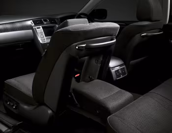 Interior Toyota Crown Majesta (S180) '07.2006–03.2009