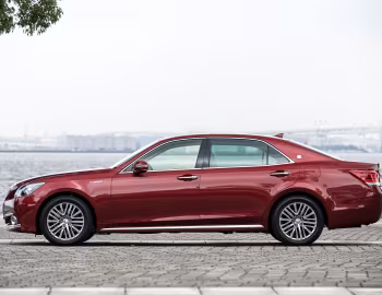 Toyota Crown Majesta F Version [Japan] (DAA-GWS214) '09.2013–10.2015