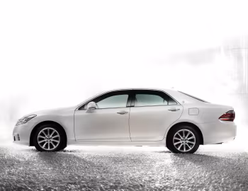 Toyota Crown Royal Saloon (S200) '02.2010–12.2012