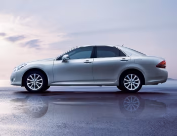 Toyota Crown Royal Saloon (S200) '02.2008–02.2010