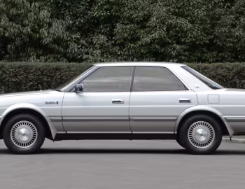 Toyota Crown Royal Saloon G 3.0 Hardtop (MS137) '09.1987–10.1991