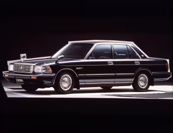 Toyota Crown Royal Saloon G 3.0 Sedan (MS137) '09.1987–10.1991
