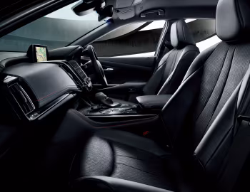 Interior Toyota Crown RS "Limited" [Japan] (6AA-AZSH20) '04–10.2020