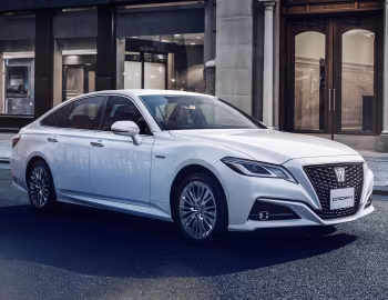 Toyota Crown S "Elegance Style" [Japan] (6AA-AZSH20) '07.2019–04.2020