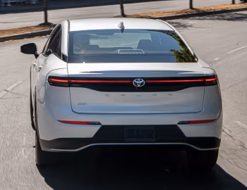 2023–pr. Toyota Crown XLE [North America] '2022–pr.