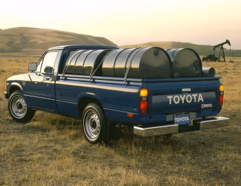 1983 Toyota Deluxe Long Diesel Truck 2WD (LN40) '1982–83