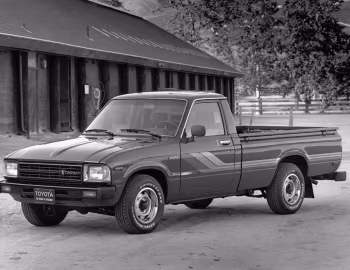 1983 Toyota Deluxe Long Truck 2WD (RN44) '1982–83