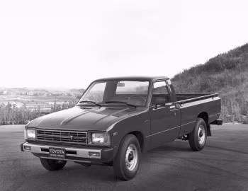 1983 Toyota Deluxe Long Truck 2WD (RN44) '1982–83