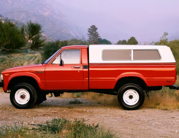 1983 Toyota Deluxe Long Truck 4WD (RN48) '1982–83