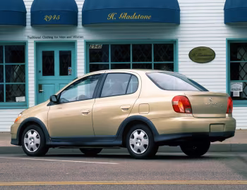 2000–02 Toyota Echo Sedan [North America] '1999–2002