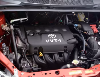 Под капотом 2003–05 Toyota Echo Sedan [North America] '2002–05