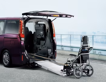 Toyota Esquire '10.2014–06.2017
