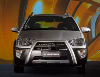 Toyota Etios Cross '2013–16