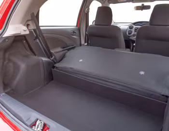 Інтэр'ер Toyota Etios Hatchback "Sprint" [South Africa] '2017