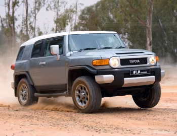Toyota FJ Cruiser [South Africa] (GSJ15W) '2010–14