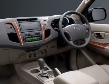 Panel frontal Toyota Fortuner [Thailand] '2008–11