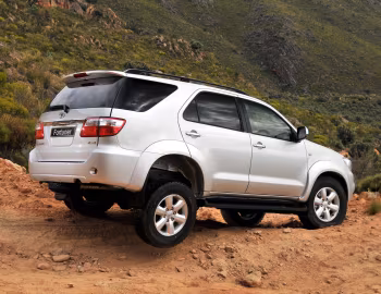 Toyota Fortuner [South Africa] '2008–11