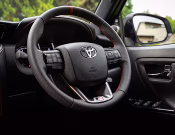Intérieur Toyota Fortuner GR-S [South Africa] '2025–pr.