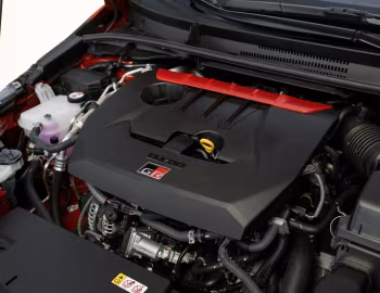 Bajo el capó 2025–pr. Toyota GR Corolla Premium Plus [North America] '2024–pr.