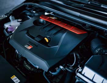 Bajo el capó Toyota GR Corolla RZ [Japan] '2025–pr.