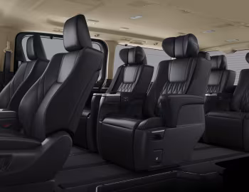 Interior Toyota GranAce Premium '2019–24
