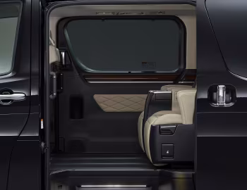 Interior Toyota GranAce Premium '2019–24