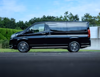 Toyota GranAce Premium '2019–24