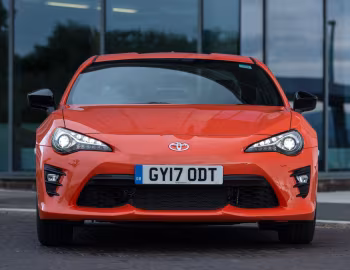 Toyota GT86 "Orange Edition" [UK-spec] '2017–21