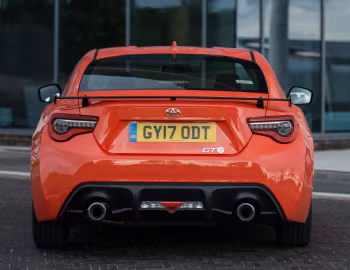 Toyota GT86 "Orange Edition" [UK-spec] '2017–21