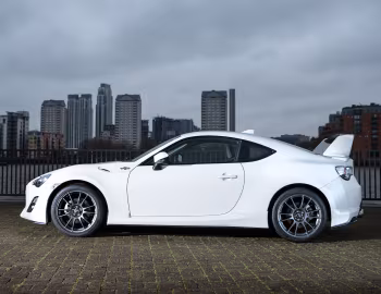 Toyota GT 86 "Aero" [UK-spec] '2014–16
