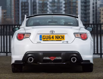 Toyota GT 86 "Aero" [UK-spec] '2014–16