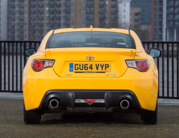Toyota GT 86 "Giallo" [UK-spec] '2014–15