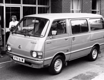Toyota Hiace Combi [UK-spec] '1977–85