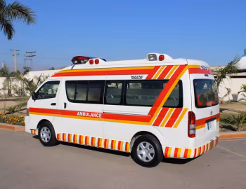 Toyota Hiace Van Hi-Roof Märks Ambulance [Pakistan] '2010–13