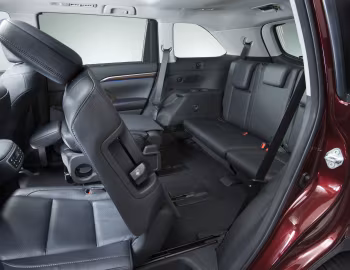 Интерьер 2014–16 Toyota Highlander [North America] (XU50) '2013–16