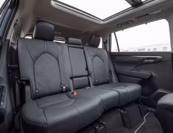 Interior Toyota Highlander Hybrid AWD-i [EU-spec] '2020–pr.