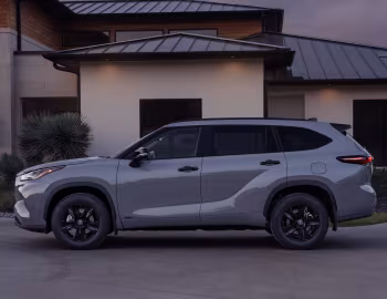 2024–pr. Toyota Highlander Hybrid XLE "Nightshade" [North America] '2023–pr.