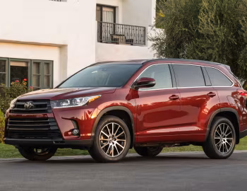 2017–19 Toyota Highlander SE [North America] (XU50) '2016–19