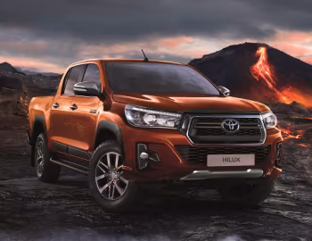 Toyota Hilux "Invincible" Double Cab '2018–20