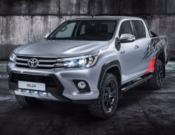 Toyota Hilux "Invincible 50" '09.2017