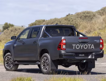 Toyota Hilux SR5 4×4 Double Cab [Australia] '2024–25