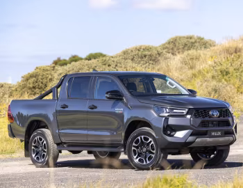 Toyota Hilux SR5 4×4 Double Cab [Australia] '2024–25