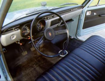 Interior 1969–72 Toyota Hilux [North America] '03.1968–04.1972