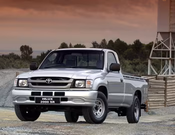 Toyota Hilux 2000 SR Single Cab [South Africa] '2001–05