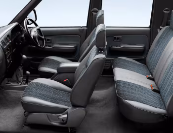 Interior Toyota Hilux 2700i Raider Double Cab [South Africa] '2001–05
