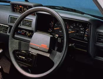 Panel frontal Toyota HILUX 4WD 2000 Short Body SR [Japan] (L-YN60) '11.1983–08.1986